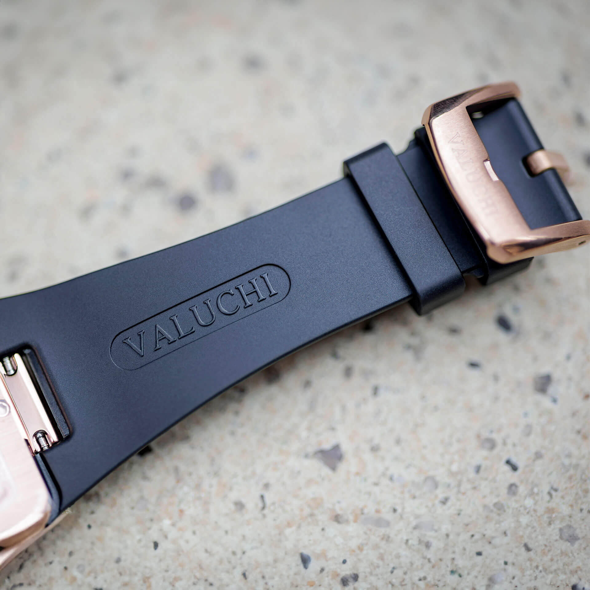 Valuchi Expedition flexi-band design