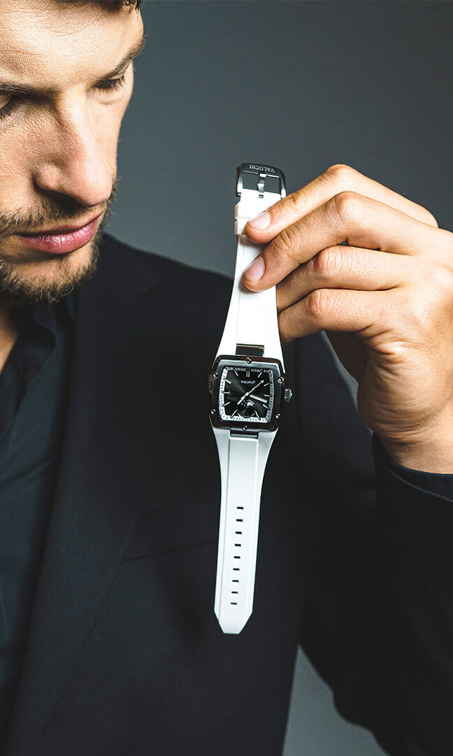 Valuchi Expedition watch white strap