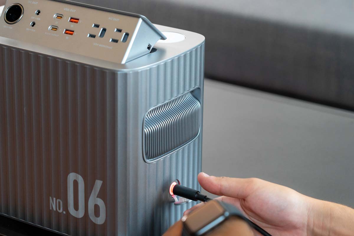 Hako600 power station led charging indicator